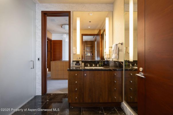 Bathroom, Interior, Kitchen, Marble, Recessed Lighting