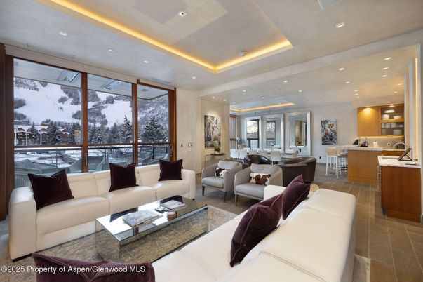 Dining room, Interior, Living room, Recessed Lighting