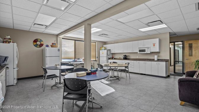 Dining room, Interior, Kitchen, Recessed Lighting