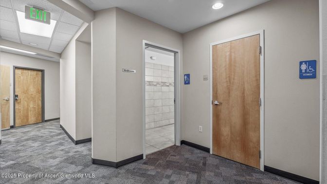 Elevator, Interior, Recessed Lighting