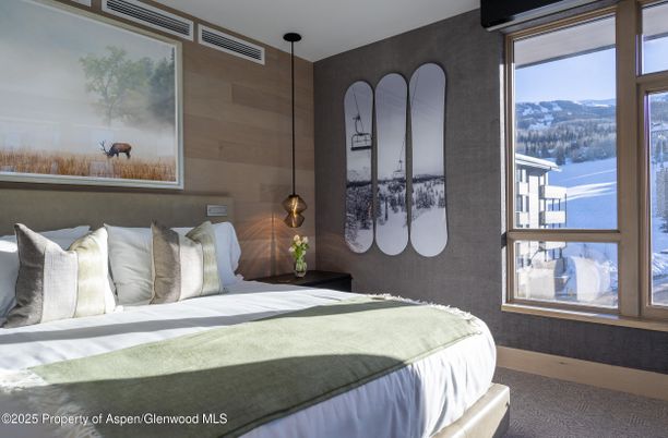 Bedroom, Interior, Pendant Lights