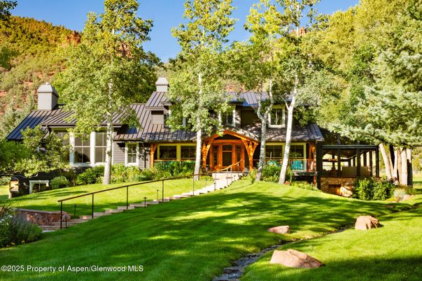 Backyard, Exterior, Facade, Log Home