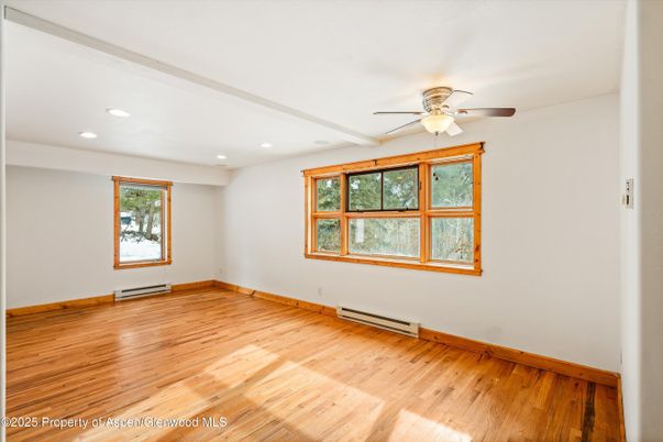Empty room, Interior, Recessed Lighting, Wood Texture Flooring