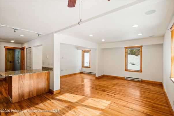 Empty room, Interior, Recessed Lighting, Wood Texture Flooring