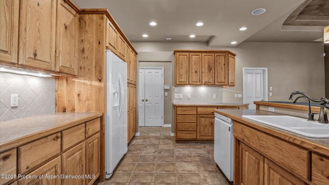 Interior, Kitchen, Recessed Lighting