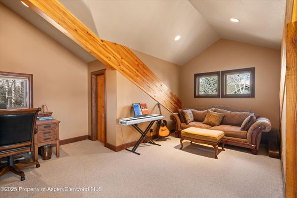 Home Office, Interior, Recessed Lighting, Wooden Beams
