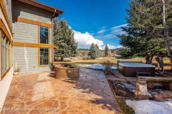 Backyard, Exterior, Hot Tub