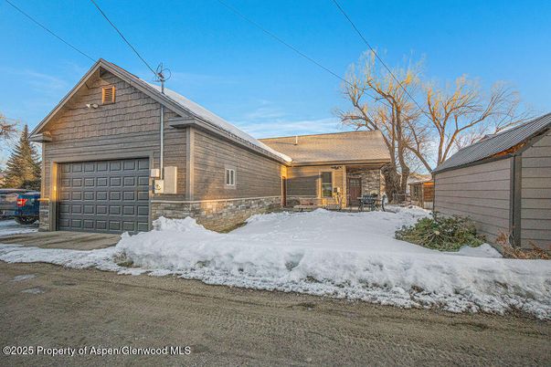 Attached, Exterior, Facade, Log Home