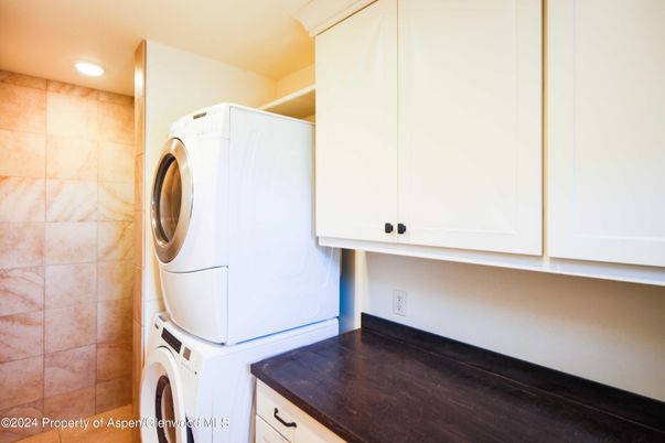 Interior, Recessed Lighting, Washer