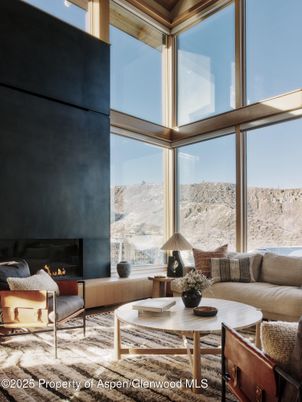 Fireplace, Interior, Living room