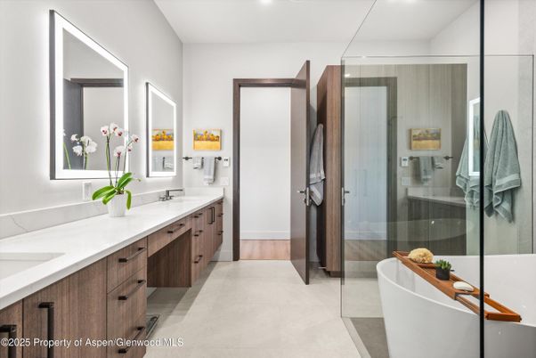Bathroom, Dual Sink Vanities, Free Standing Baths, Glass Shower, Interior, Recessed Lighting
