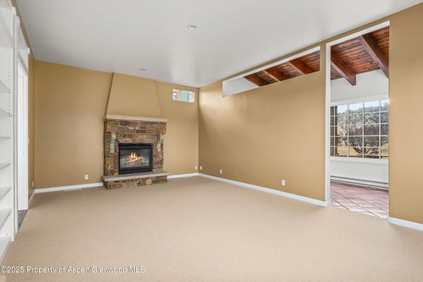 Empty room, Fireplace, Interior, Wooden Ceilings