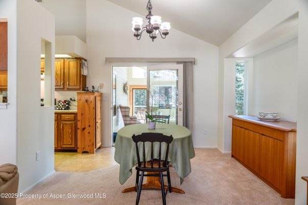 Chandelier, Dining room, Interior