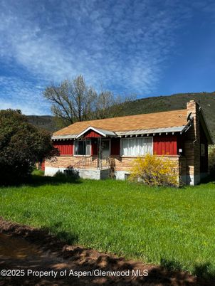 Backyard, Exterior, Facade, Ranch