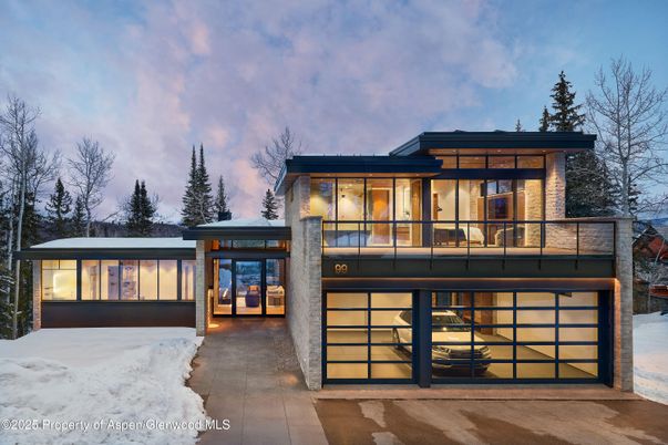 Attached, Exterior, Facade, Modern
