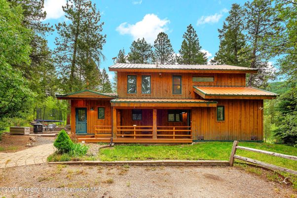 Backyard, Exterior, Facade, Log Home