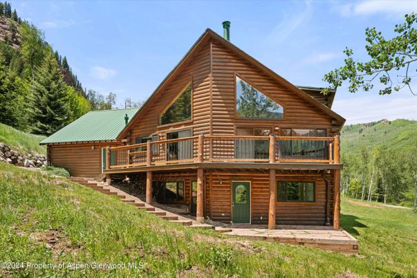 Backyard, Exterior, Facade, Log Home