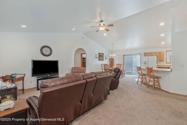Chandelier, Dining room, Interior, Kitchen, Living room, Recessed Lighting