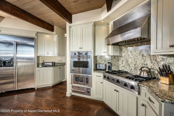 Interior, Kitchen, Stainless Steel Appliances, Wooden Beams, Wooden Ceilings, Wood Texture Flooring
