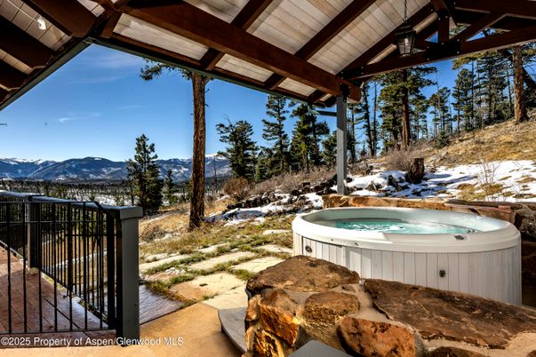 Exterior, Hot Tub, Pool