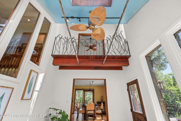Dining room, Interior
