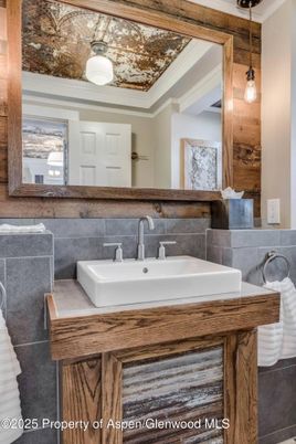 Bathroom, Interior, Pendant Lights
