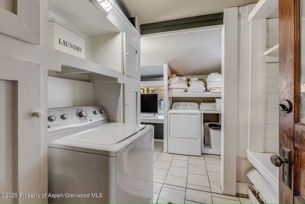 Interior, Utility Closets, Washer