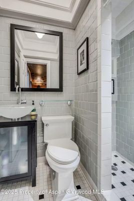 Bathroom, Interior, Stone Walls