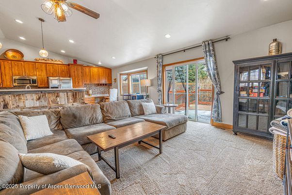 Interior, Kitchen, Living room, Pendant Lights, Recessed Lighting, Stainless Steel Appliances