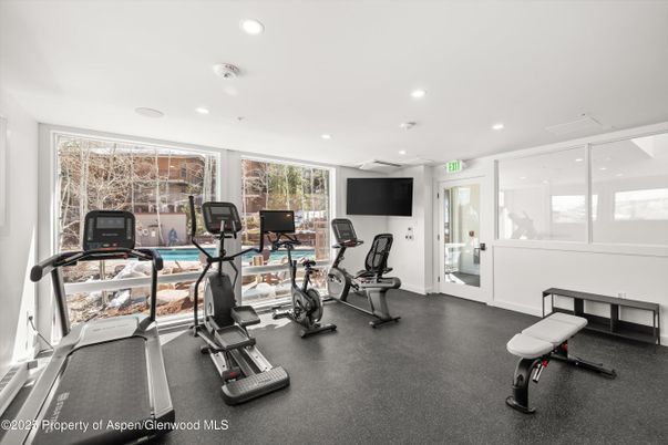 Fitness Equipment, Interior, Recessed Lighting