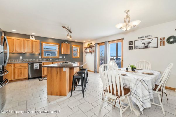 Dining room, Interior, Kitchen, Recessed Lighting