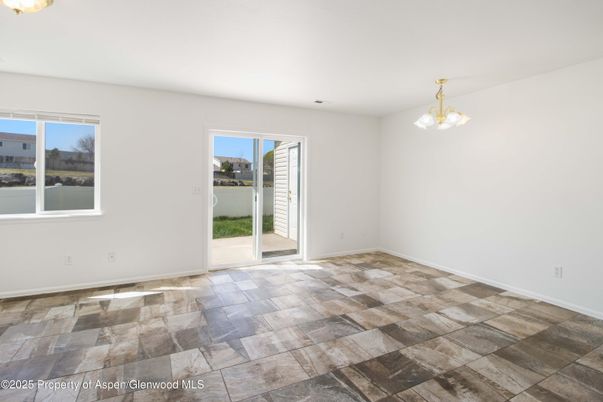 Empty room, Interior