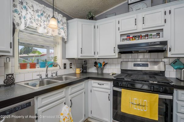 Interior, Kitchen, Pendant Lights, Stainless Steel Appliances