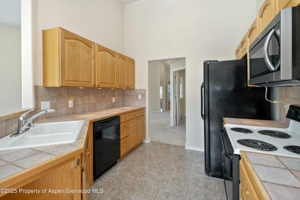 Interior, Kitchen, Tile Countertops