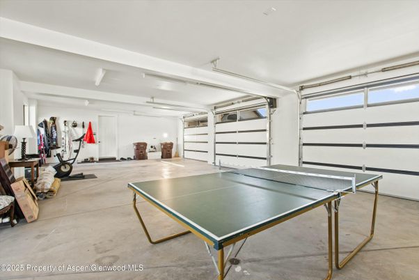 Game Room, Garage, Interior