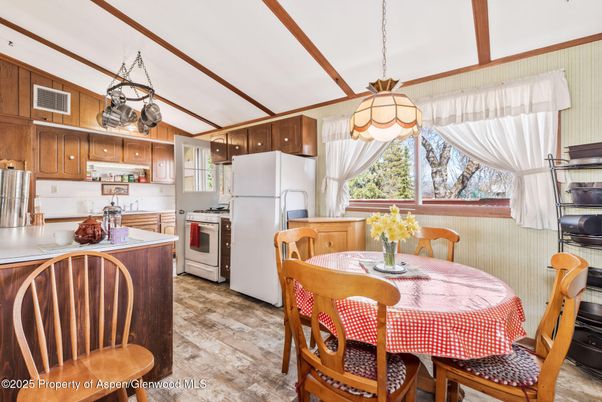 Dining room, Interior, Kitchen, Pendant Lights, Stainless Steel Appliances