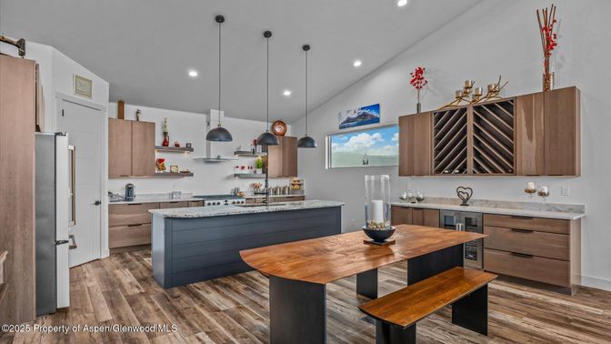 Dining room, Interior, Kitchen, Pendant Lights, Recessed Lighting, Wood Texture Flooring