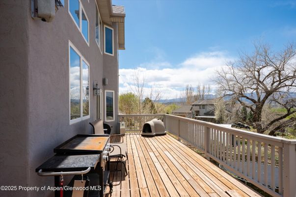 Exterior, Wood Texture Flooring