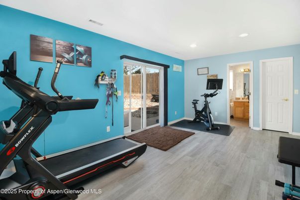Fitness Equipment, Interior, Recessed Lighting, Wood Texture Flooring