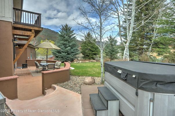 Backyard, Exterior, Hot Tub