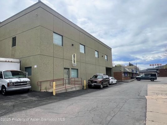 Exterior, Facade, None