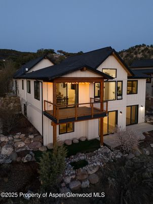 Attached, Exterior, Facade, Farmhouse
