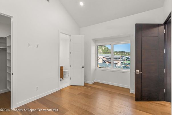 Bathroom, Interior, Recessed Lighting, Wood Texture Flooring