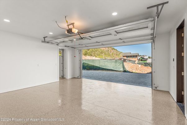 Garage, Interior, Recessed Lighting
