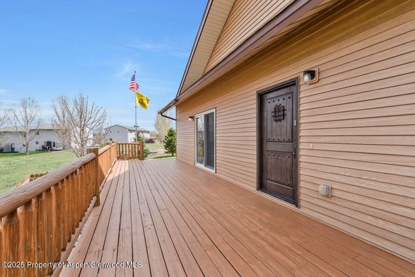 Exterior, Wood Texture Flooring