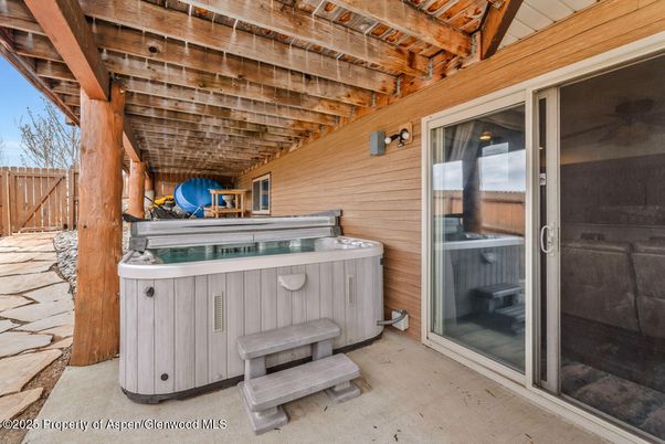 Exterior, Hot Tub