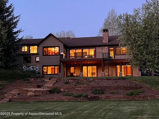 Backyard, Exterior, Facade, Modern