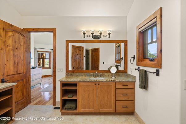 Bathroom, Dual Sink Vanities, Interior, Wood Texture Flooring