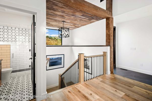 Interior, Pendant Lights, Wood Texture Flooring