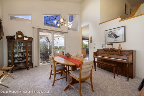 Dining room, Interior, Pendant Lights, Piano